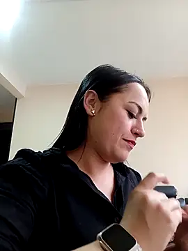 Snapshot of Lesly_10- chatting on March 10, 2025, 10:45 pm Lesly 10- online show from March 10, 2025, 10:45 pm