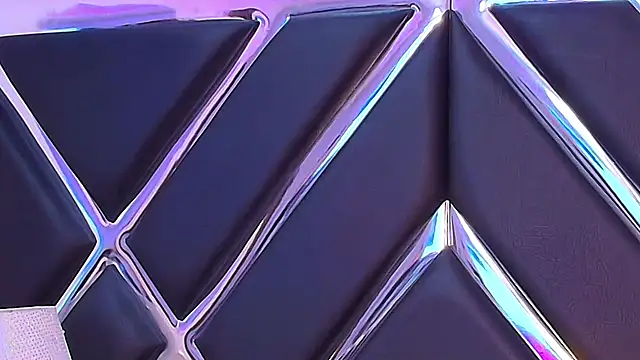 Snapshot of KylieMonnett chatting on February 20, 2026, 1:35 am KylieMonnett online show from February 20, 2026, 1:35 am