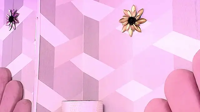 Snapshot of KylieMonnett chatting on January 9, 2026, 7:54 pm KylieMonnett online show from January 9, 2026, 7:54 pm