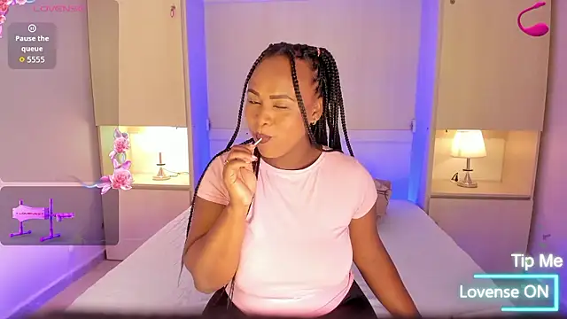 Snapshot of EmilyyStuart chatting on January 16, 2026, 3:54 am EmilyyStuart online show from January 16, 2026, 3:54 am