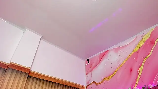 melody paris online show from September 27, 2025, 10:54 am