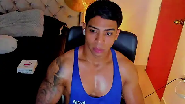 Andrew wolf7 online show from November 27, 2025, 8:04 am