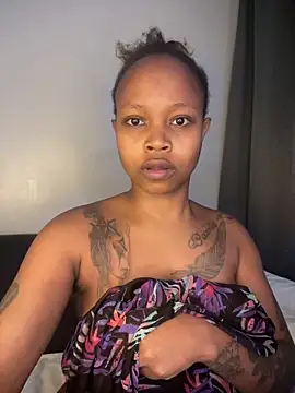 InkLady444 online show from April 19, 2026, 8:04 am