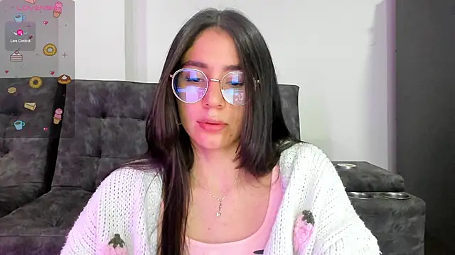 emmadiaz1 online show from February 26, 2025, 1:46 am