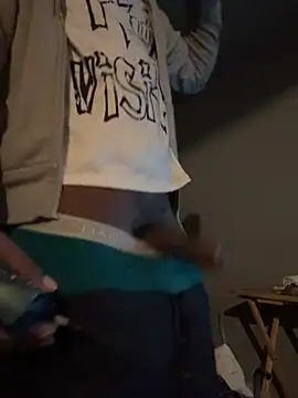 Snapshot of SluttyLyfe4L chatting on February 6, 2026, 2:57 pm SluttyLyfe4L online show from February 6, 2026, 2:57 pm