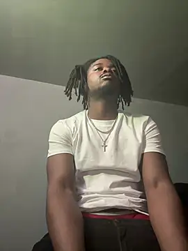 Snapshot of SluttyLyfe4L chatting on March 10, 2026, 12:25 am SluttyLyfe4L online show from March 10, 2026, 12:25 am