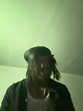 Snapshot of SluttyLyfe4L chatting on March 13, 2026, 2:55 pm SluttyLyfe4L online show from March 13, 2026, 2:55 pm