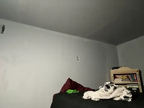 Snapshot of SluttyLyfe4L chatting on April 1, 2026, 4:03 am SluttyLyfe4L online show from April 1, 2026, 4:03 am