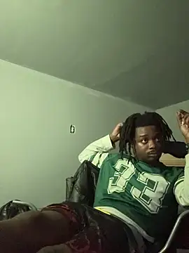 Snapshot of SluttyLyfe4L chatting on March 7, 2026, 1:45 am SluttyLyfe4L online show from March 7, 2026, 1:45 am