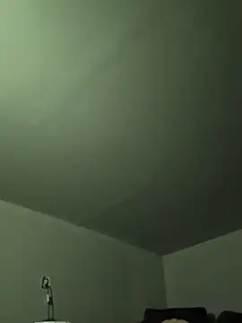 Snapshot of SluttyLyfe4L chatting on March 5, 2026, 1:24 am SluttyLyfe4L online show from March 5, 2026, 1:24 am