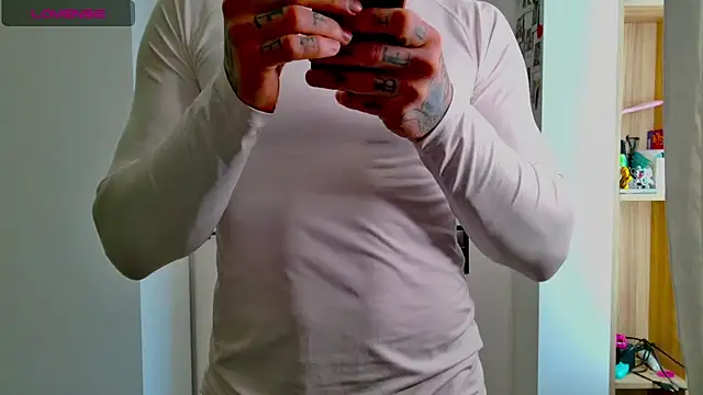 Snapshot of white_King9999 chatting on February 3, 2026, 11:26 am white King9999 online show from February 3, 2026, 11:26 am