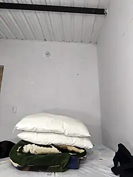 Madison Garcia online show from April 14, 2026, 9:42 pm