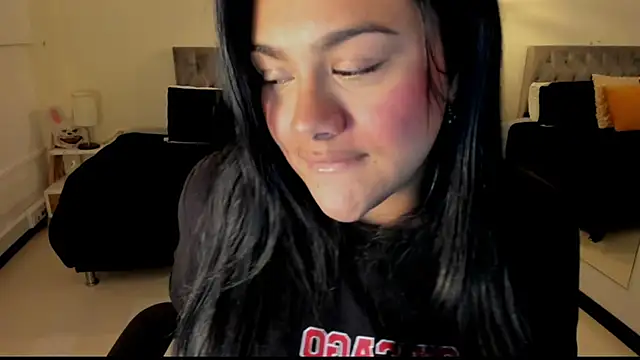 Snapshot of _Dulcinea_1 chatting on February 14, 2026, 3:29 am Dulcinea 1 online show from February 14, 2026, 3:29 am