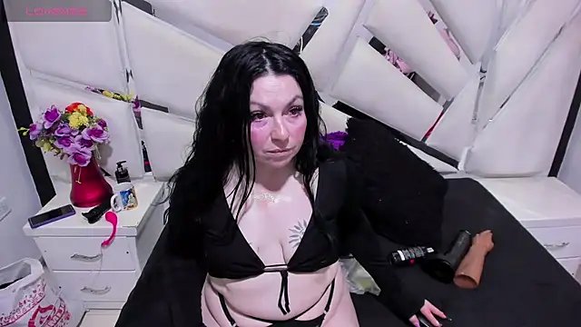 Snapshot of Luciana_Ass chatting on April 22, 2026, 8:26 pm Luciana Ass online show from April 22, 2026, 8:26 pm