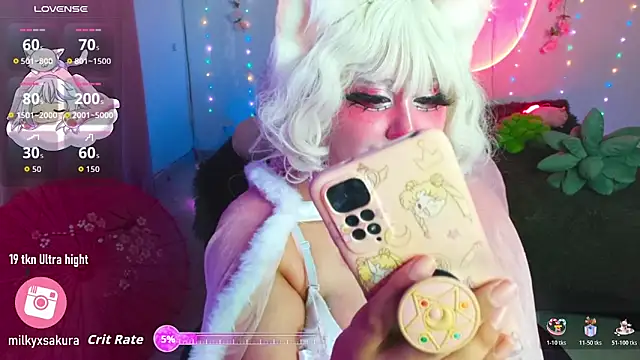 MilkyXSakura online show from December 18, 2025, 1:11 am