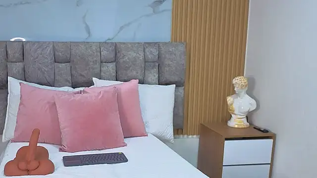 Khalifa fletcher online show from November 24, 2025, 8:42 pm