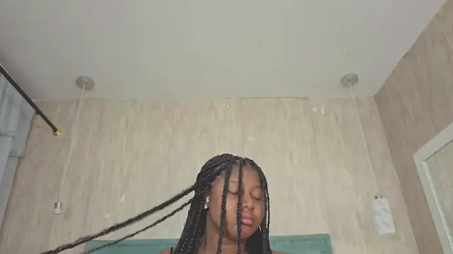 Alexa roussee online show from September 29, 2025, 12:22 pm