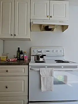 Keshuloveyou online show from February 6, 2025, 8:45 pm