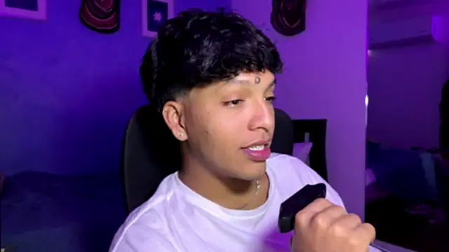 Xander bonnet1 online show from December 4, 2025, 12:26 pm