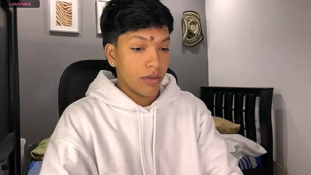 Xander bonnet1 online show from January 29, 2025, 12:56 pm