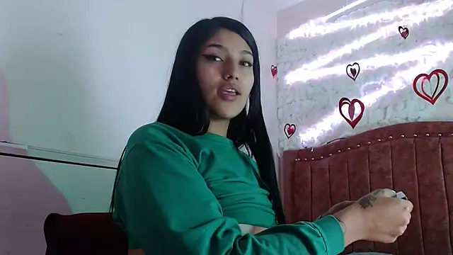 SarahStones online show from March 18, 2025, 6:50 am