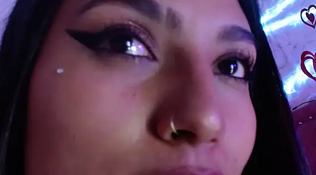 SarahStones online show from March 10, 2025, 4:28 am