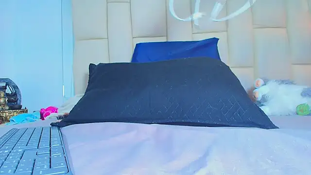 Snapshot of mss_mar chatting on December 17, 2025, 3:33 am mss mar online show from December 17, 2025, 3:33 am