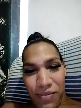 Snapshot of Sara-Smith- chatting on May 1, 2026, 1:38 pm Sara-Smith- online show from May 1, 2026, 1:38 pm