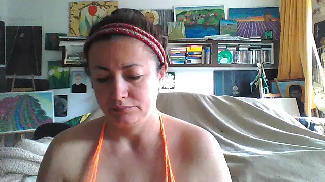 MariaAnaSunshine online show from October 9, 2025, 8:15 am