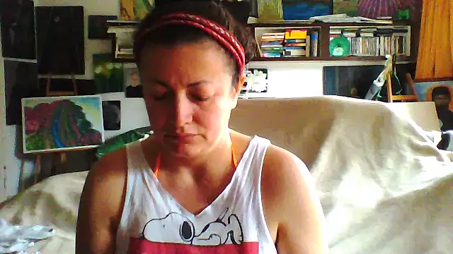 MariaAnaSunshine online show from October 15, 2025, 7:27 am