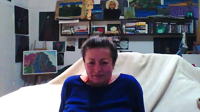 MariaAnaSunshine online show from October 29, 2025, 6:51 pm