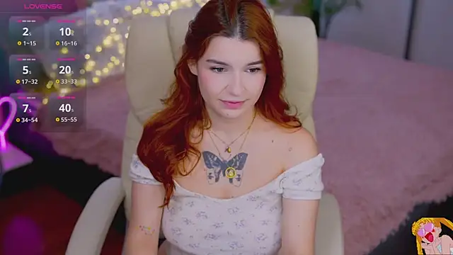 RedShinee online show from November 4, 2025, 7:56 am