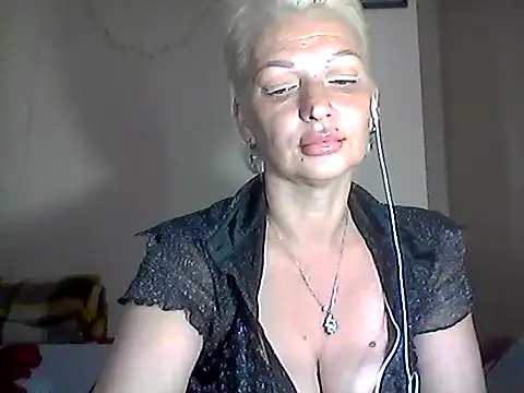 Snapshot of MaryJane441 chatting on July 24, 2026, 8:27 pm MaryJane441 online show from July 24, 2026, 8:27 pm