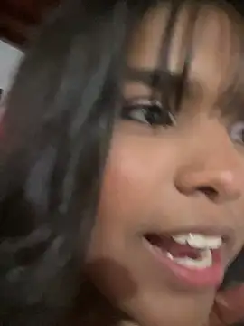 zoe roux21 online show from February 1, 2026, 3:05 am