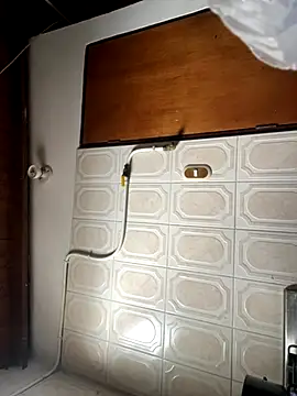 zoe roux21 online show from November 23, 2025, 6:29 pm