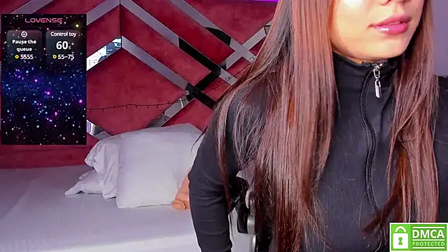 Sophie gil  online show from January 13, 2025, 1:28 pm