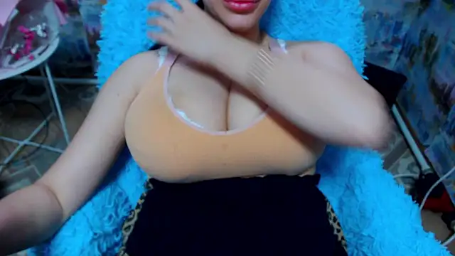 lovelyseu online show from November 28, 2025, 6:57 am