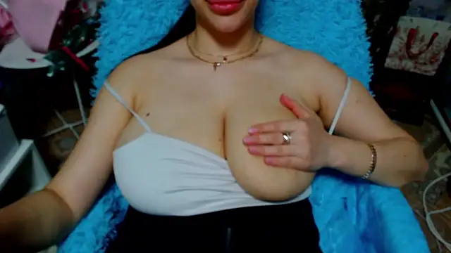 lovelyseu online show from January 12, 2026, 7:04 am