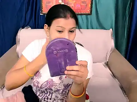 kendracox21 online show from May 3, 2026, 4:17 am