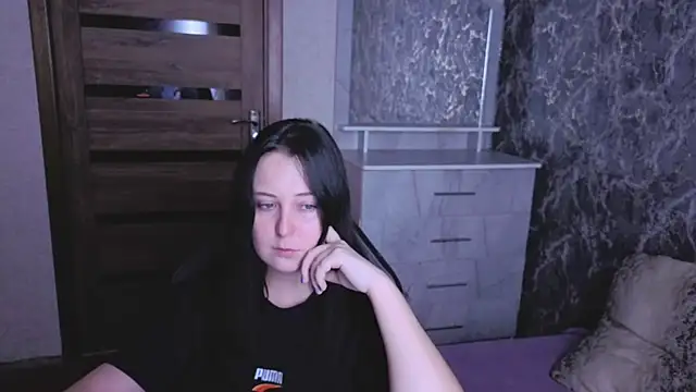 Snapshot of Kristy-Max chatting on July 30, 2026, 9:03 pm Kristy-Max online show from July 30, 2026, 9:03 pm