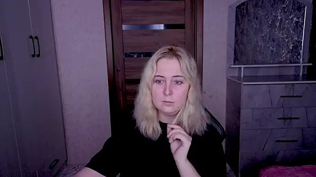 Kristy-Max online show from March 15, 2026, 8:05 pm