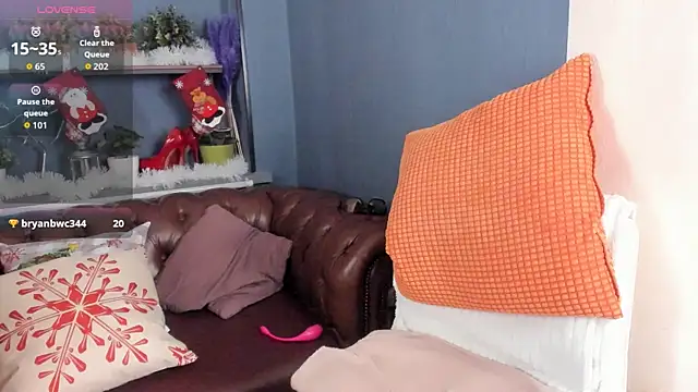 JesiaFoxi online show from January 12, 2026, 12:23 pm