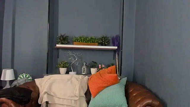 JesiaFoxi online show from November 12, 2025, 1:26 pm