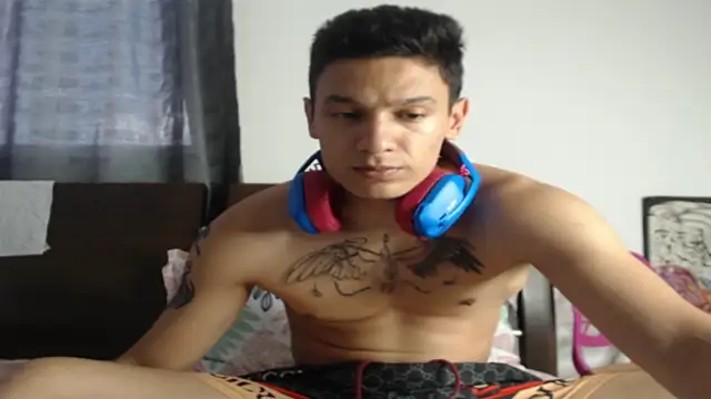 Snapshot of Tobicutee chatting on January 17, 2026, 8:01 pm Tobicutee online show from January 17, 2026, 8:01 pm