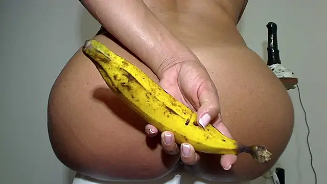 SensualGata13 online show from December 3, 2025, 2:34 am