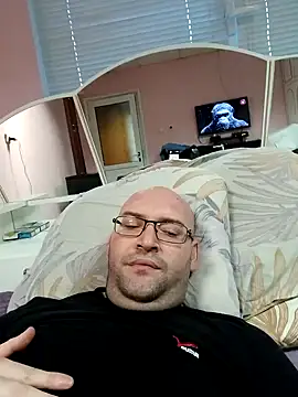 Snapshot of 0777edi chatting on January 24, 2025, 3:24 pm 0777edi online show from January 24, 2025, 3:24 pm