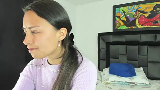 tatiana valencia online show from February 24, 2025, 3:09 pm