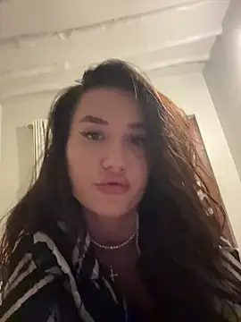 freyacherie online show from December 4, 2025, 6:07 pm