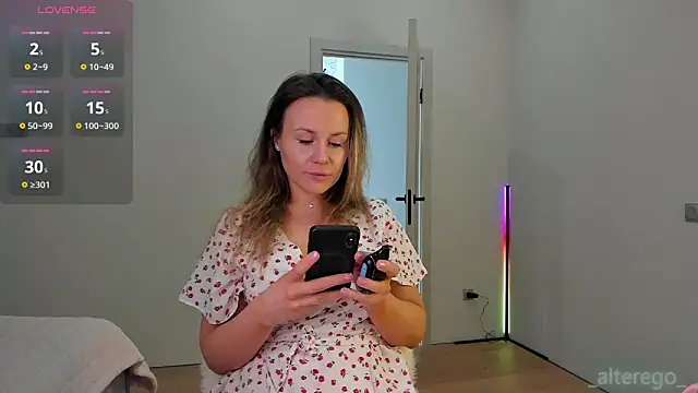 Snapshot of _cometoseeme_ chatting on February 13, 2026, 10:59 am cometoseeme online show from February 13, 2026, 10:59 am