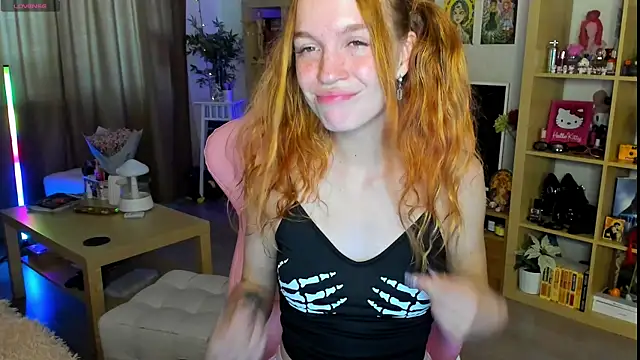 Snapshot of Sunny_Elly chatting on September 25, 2025, 7:03 am Sunny Elly online show from September 25, 2025, 7:03 am